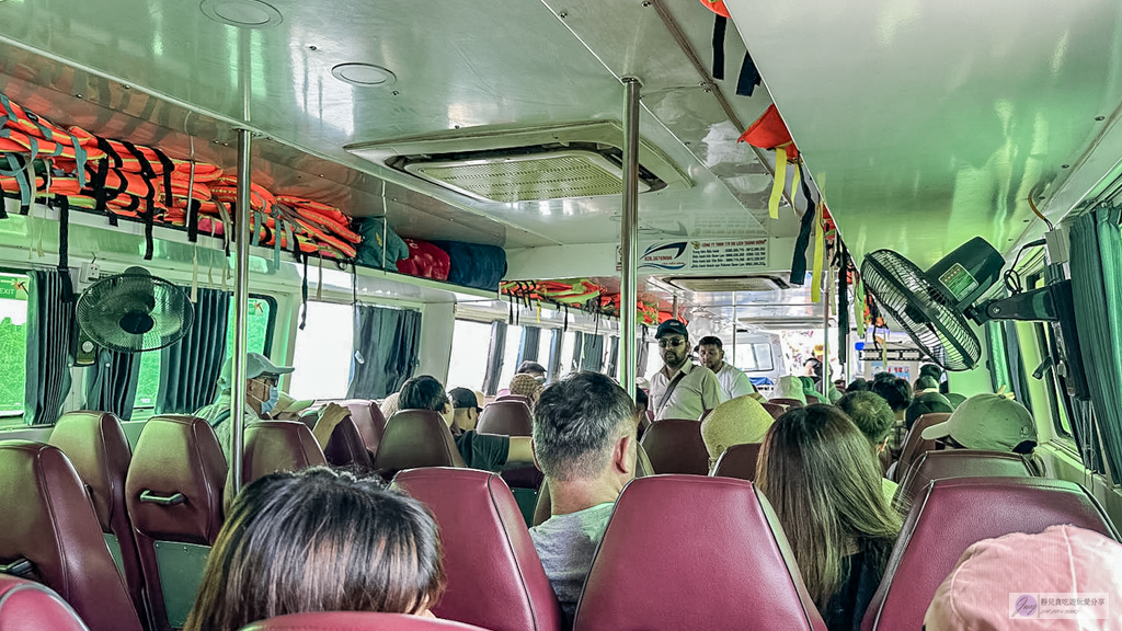 越南旅遊｜下龍灣一日遊-開箱Dolphin Cruise六星級郵輪！坐擁最大海上泳池、DJ日落派對，必去驚訝洞與英雄島 @靜兒貪吃遊玩愛分享