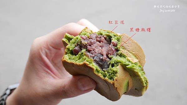 ★食★台中。一中商圈&rarr;【INO Ice】讓人欲罷不能飽滿餡多的紅豆餅&濃濃茶香的手工冰淇淋 @靜兒貪吃遊玩愛分享