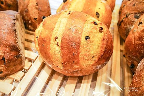 桃園中壢-REAL真‧CAF&Eacute;‧BREAD-輕歐風手作烘焙坊/當日手工製作新鮮歐式麵包 @靜兒貪吃遊玩愛分享