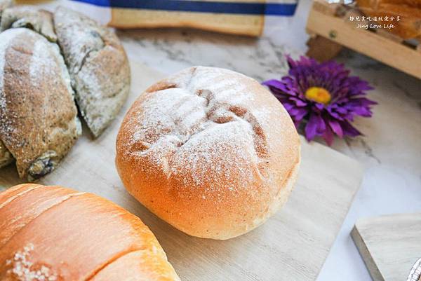 桃園中壢-REAL真‧CAF&Eacute;‧BREAD-輕歐風手作烘焙坊/當日手工製作新鮮歐式麵包 @靜兒貪吃遊玩愛分享